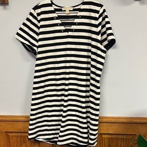 MICHAEL Michael Kors Black and white striped tshirt dress size 2x